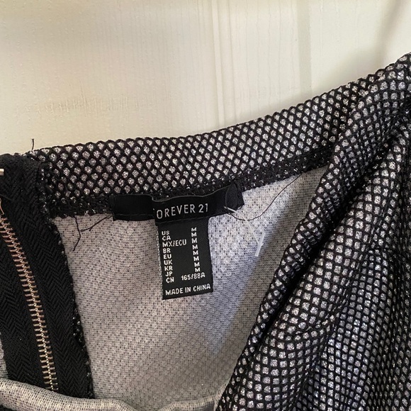 Sparkly strapless Dress by Forever 21 - Picture 5 of 6